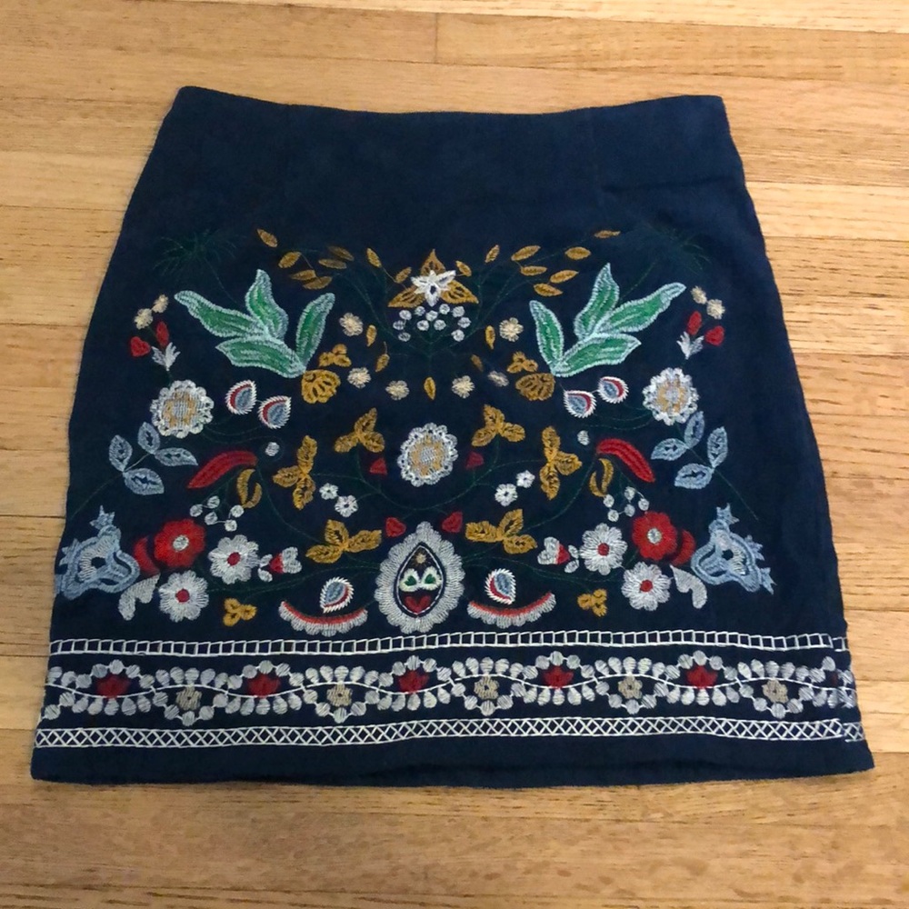 Navy embroidered skirt